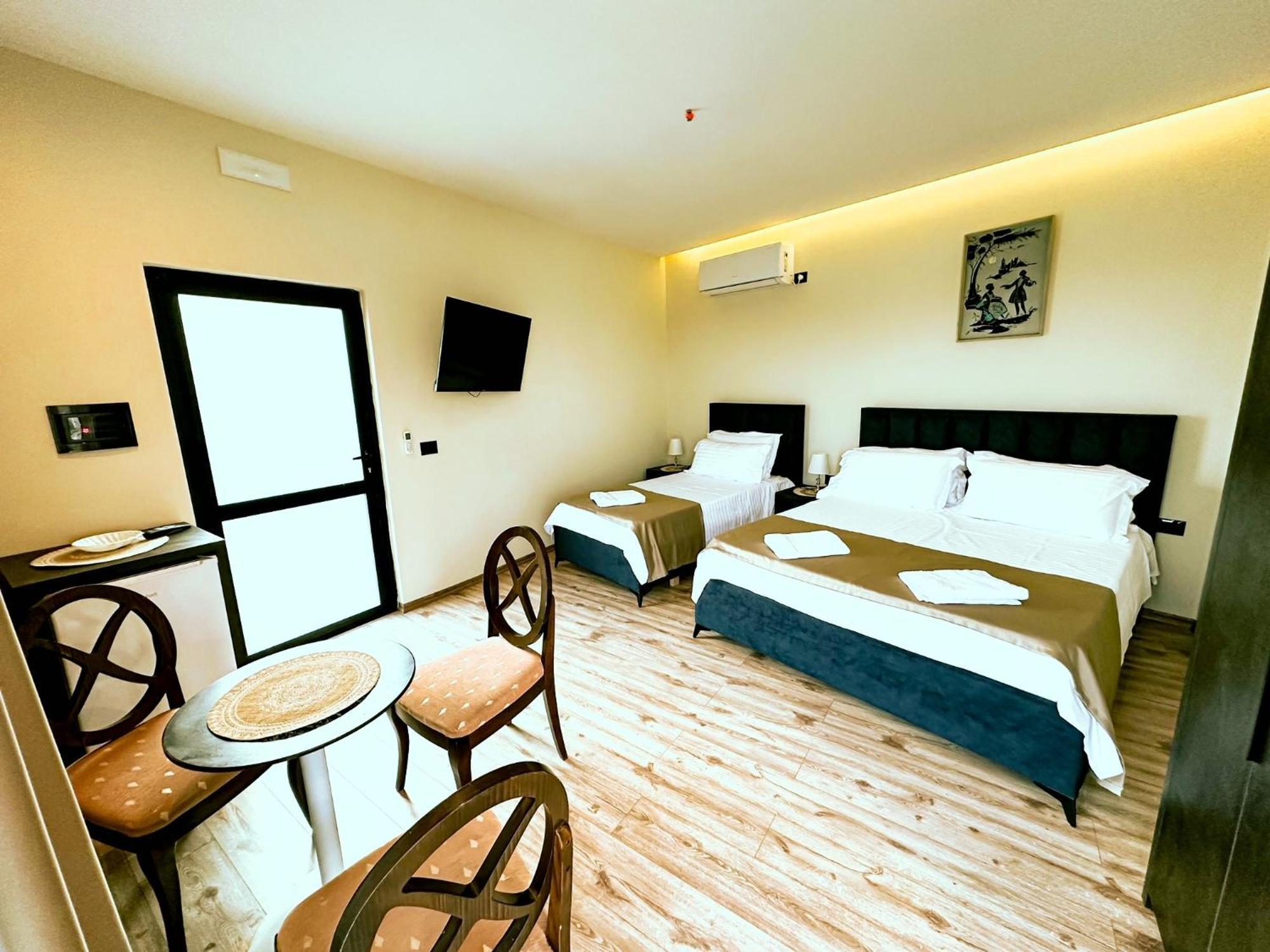 Hotel Iliria Canaj Экстерьер фото